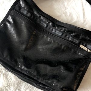 LeSportsac Deluxe crossbody - like new!